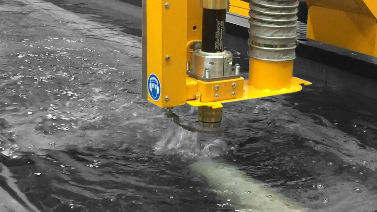 Pipe processing under water solves slag problem