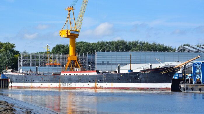 Die Peking vor der Peters Werft in Wewelsfleth im August 2017