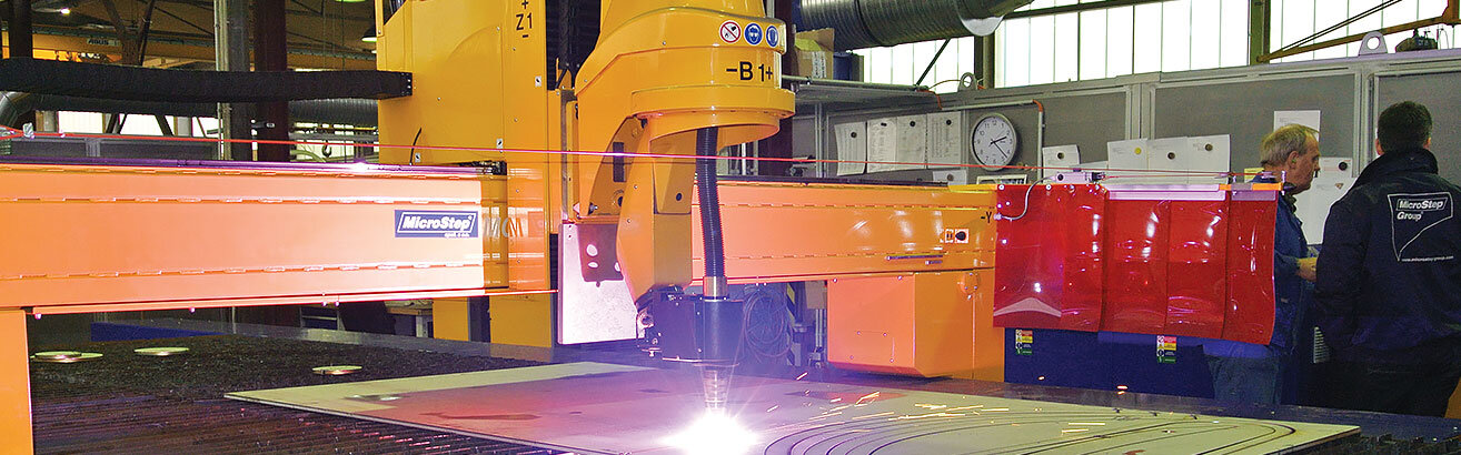 Förderanlagenspezialist investiert in CNC-Maschinen zum Plasmaschneiden und Laserschneiden